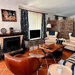 Casa Girassol With A Beautiful Private Pool And Garden Дом отдыха Синтра
