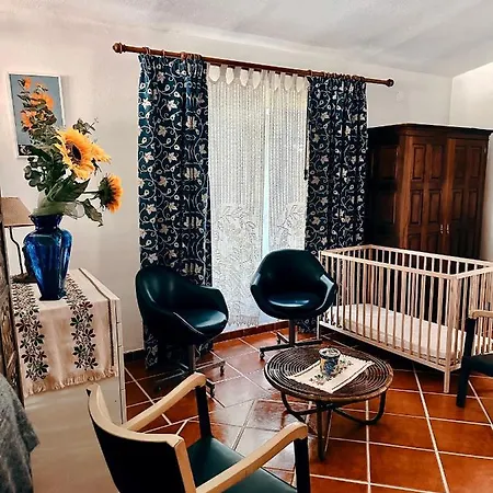 Holiday home Casa Girassol With A Beautiful Private Pool And Garden