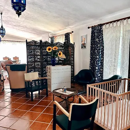 Holiday home Casa Girassol With A Beautiful Private Pool And Garden Sintra