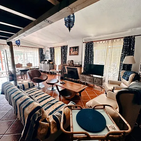 Casa Girassol With A Beautiful Private Pool And Garden